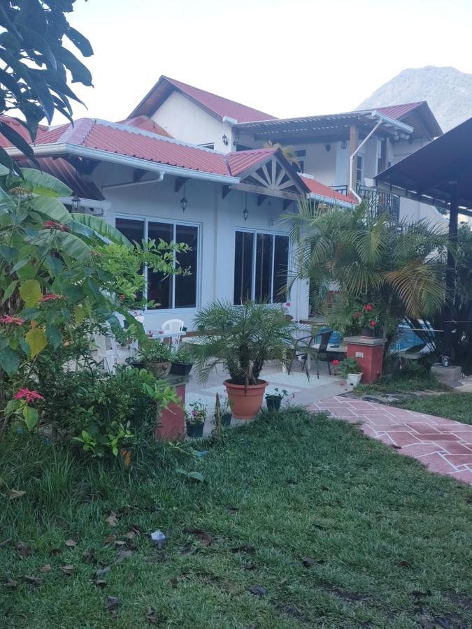 Hosteria Del Centro Santiago Atitlán Exterior foto